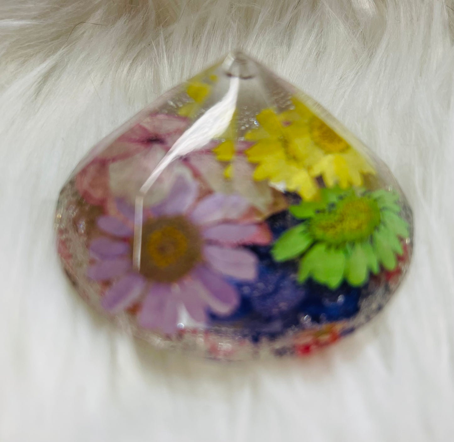 Diamond Shaped Accent Piece with Real Flowers