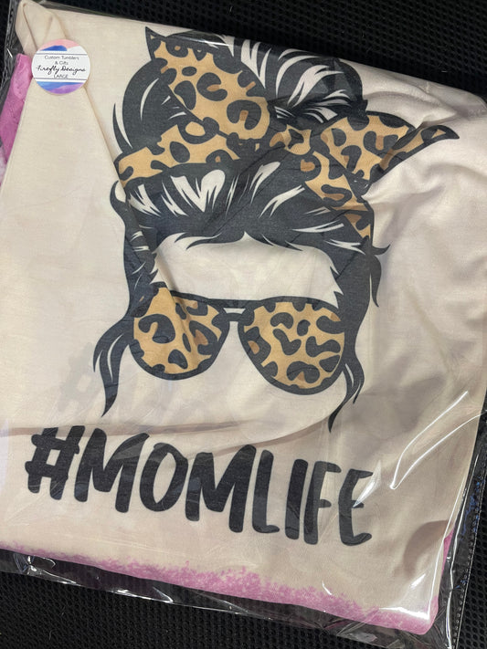 Large #MomLife w/Leopard Bleached T-Shirt